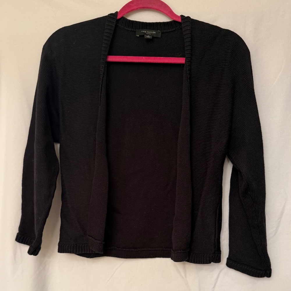 Ann Taylor Petite Black Knit Open Front Cropped Cardigan Shrug — Size MP